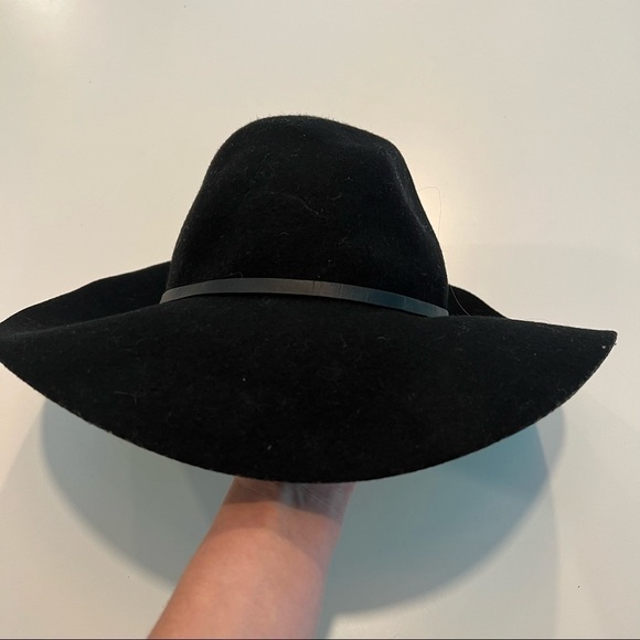 FLOPPY Felt Black Hat - Picture 10 of 10